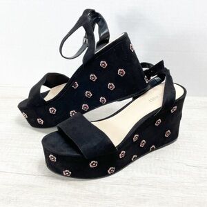 Brand new Nine West wedges